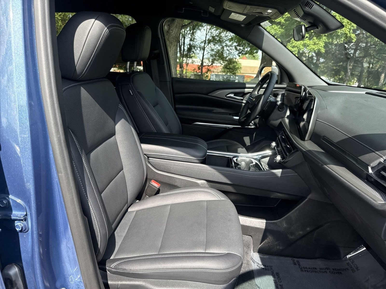 Used 2025 Chevrolet Traverse LT AWD/4WD image 26