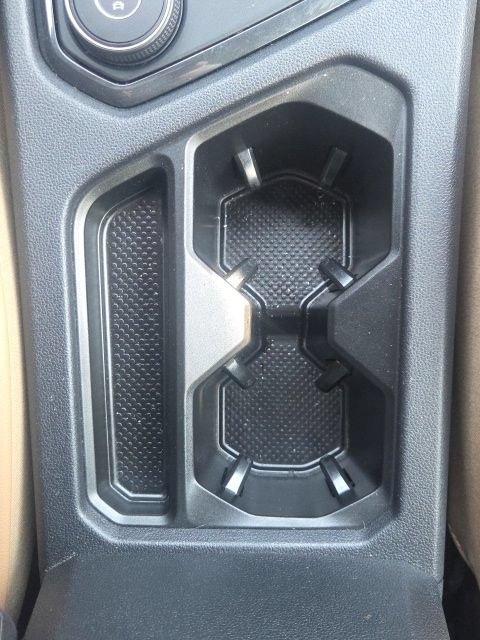 Used 2022 Volkswagen Tiguan SE AWD/4WD image 35