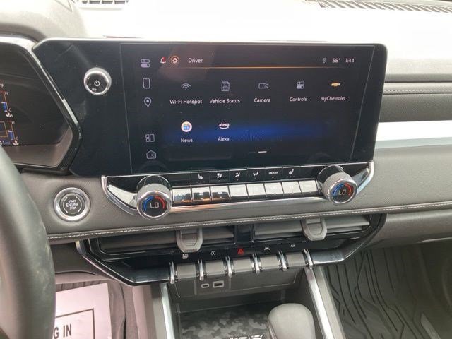 Used 2023 Chevrolet Colorado LT w/ LT Convenience Package II AWD/4WD image 18