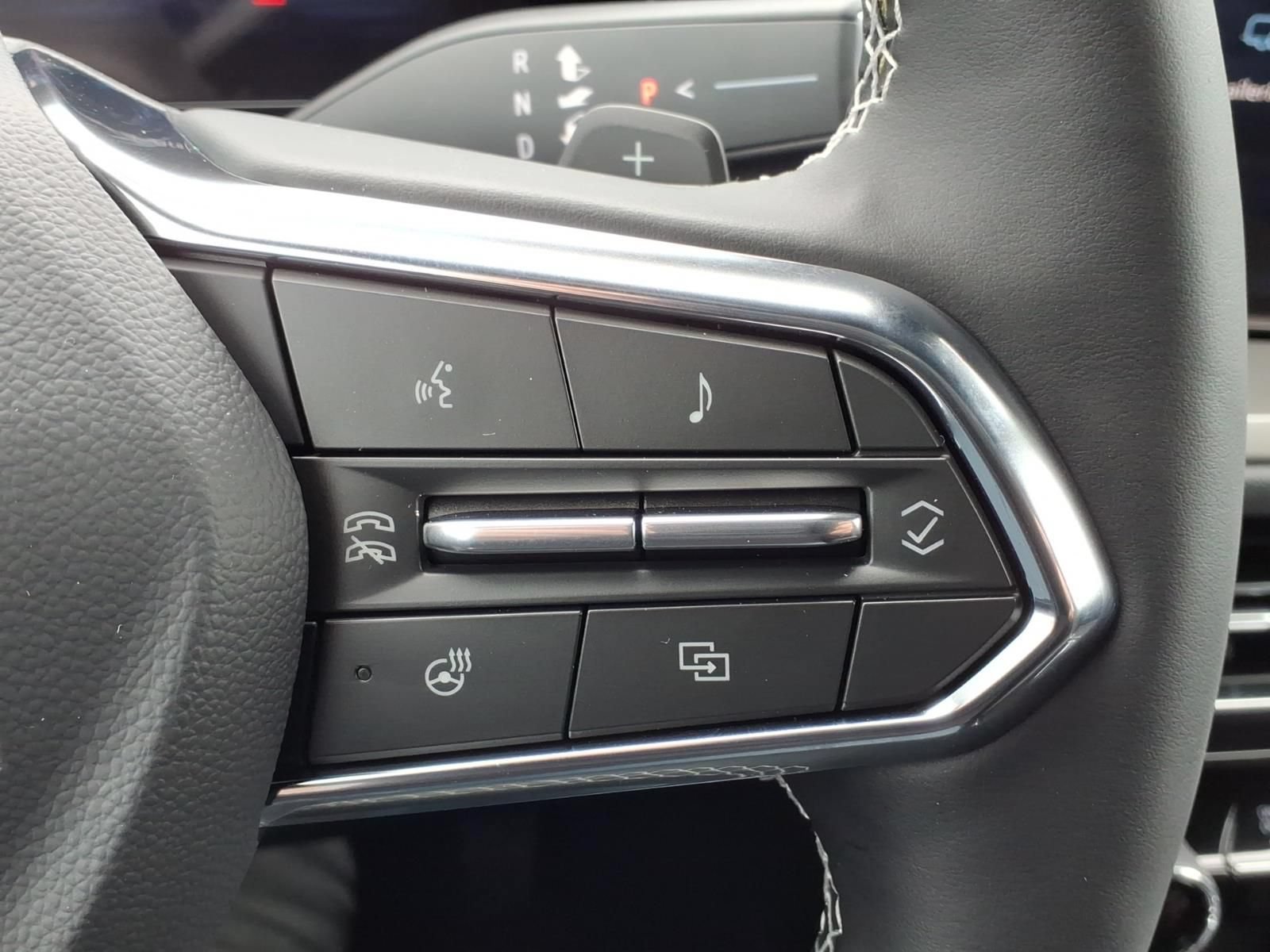 New 2026 Chevrolet Traverse LT w/ Driver Confidence Package FWD image 19