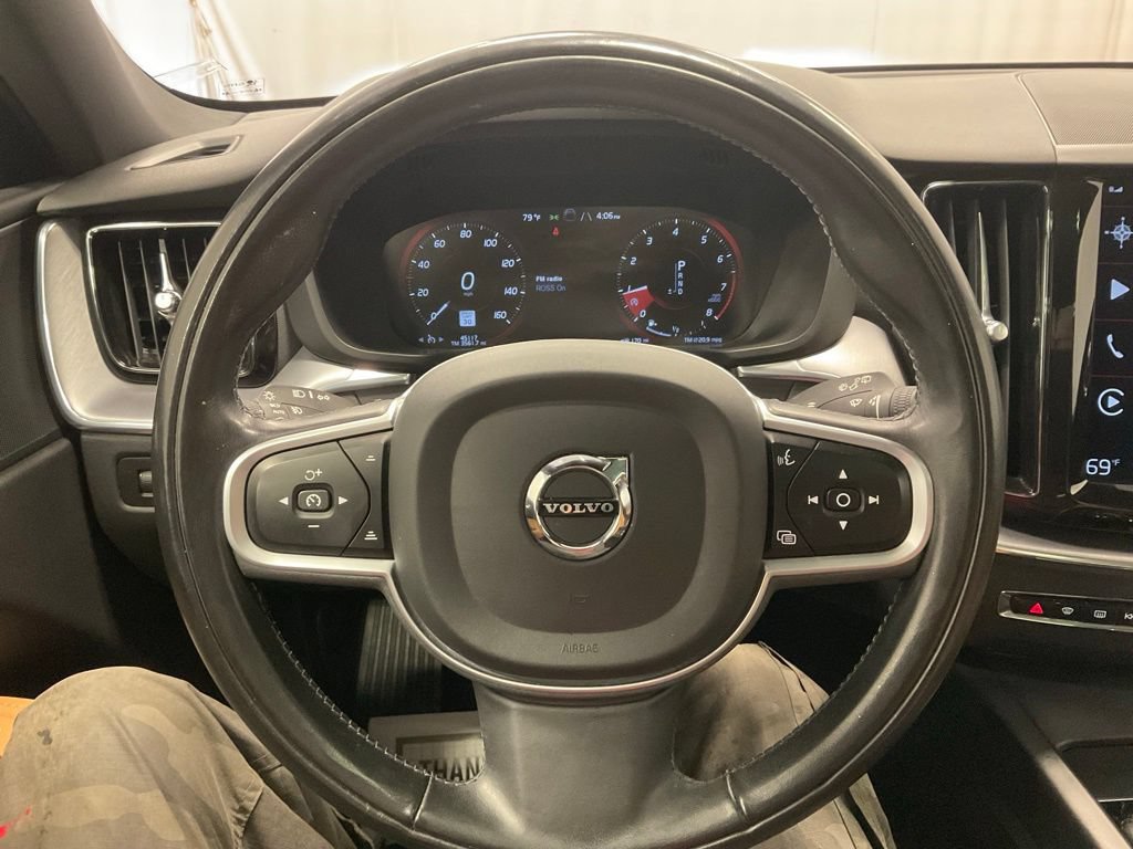Used 2020 Volvo XC60 T5 Momentum w/ Protection Package Premier AWD/4WD image 7