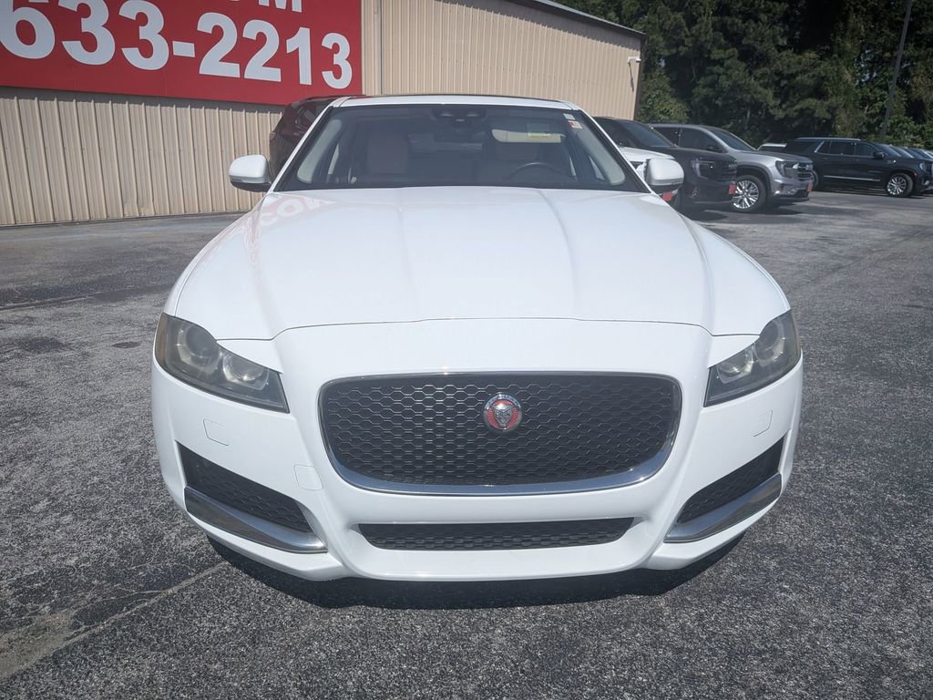 Used 2016 Jaguar XF Premium RWD image 8
