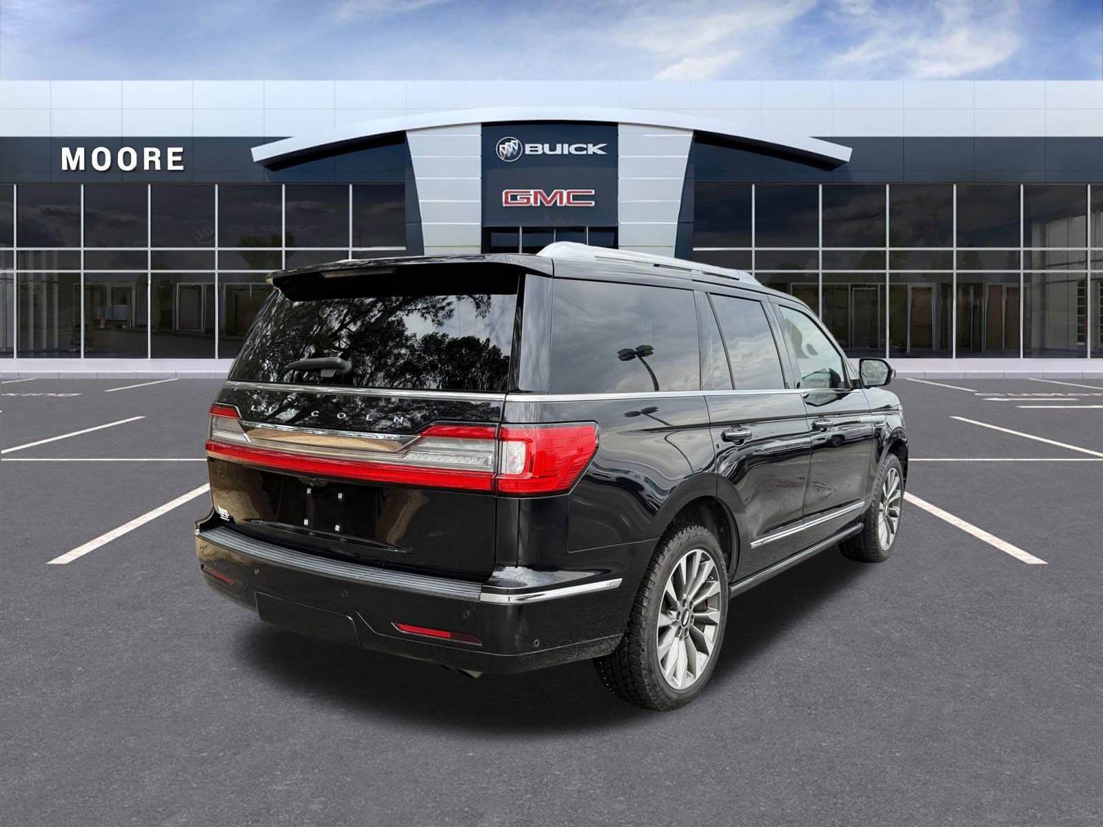 Used 2021 Lincoln Navigator Reserve image 3
