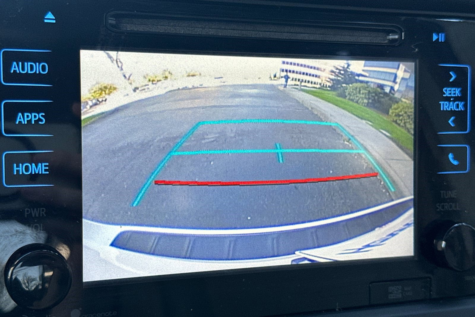 Used 2015 Toyota Sienna XLE w/ XLE Navigation Package image 26