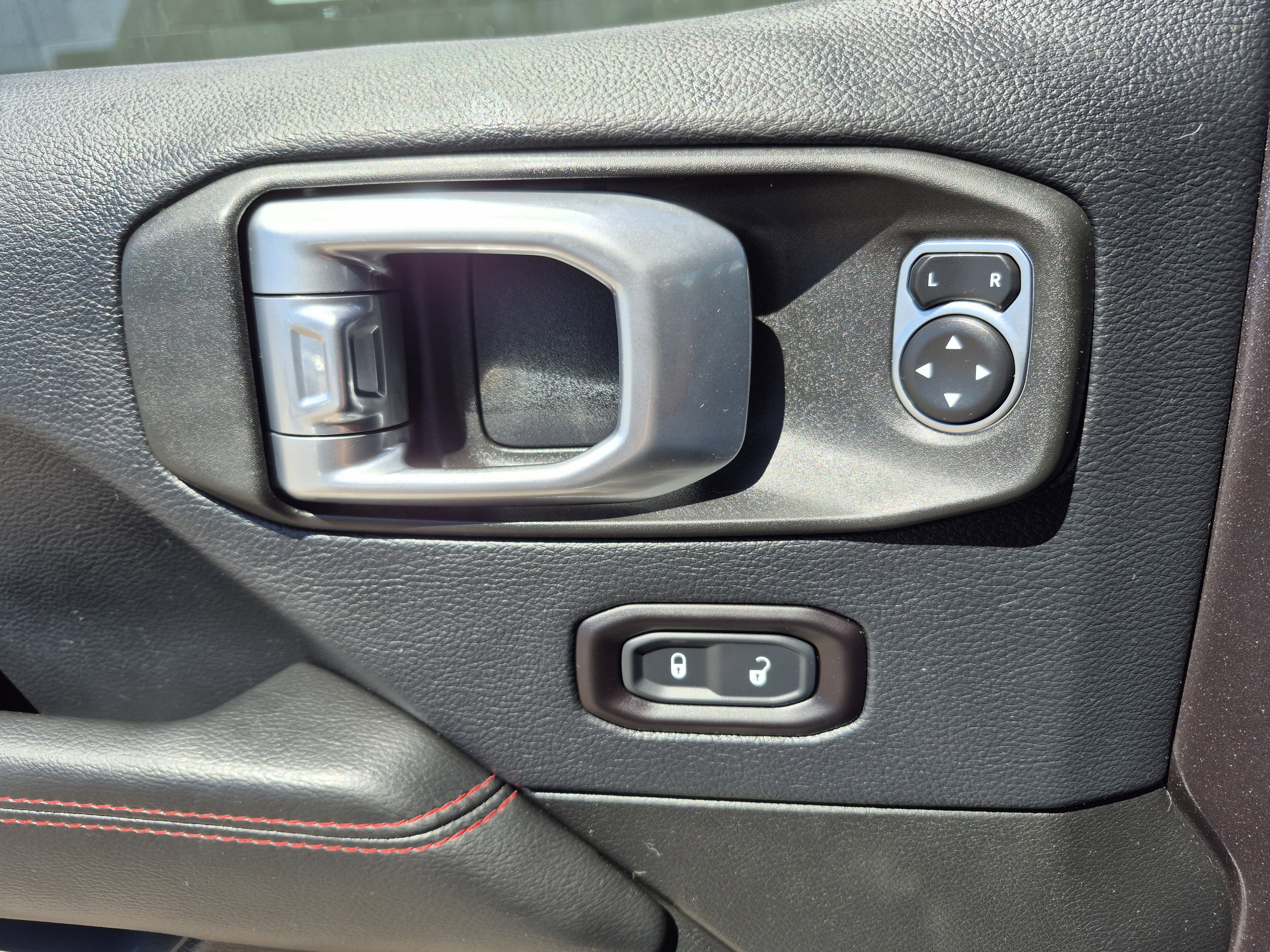 Used 2019 Jeep Wrangler Unlimited Rubicon image 14