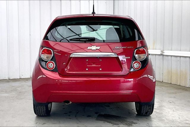 Used 2014 Chevrolet Sonic LTZ w/ Fun and Sun Package FWD image 4