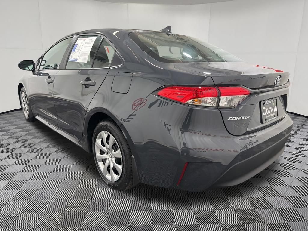 Used 2026 Toyota Corolla LE FWD image 5
