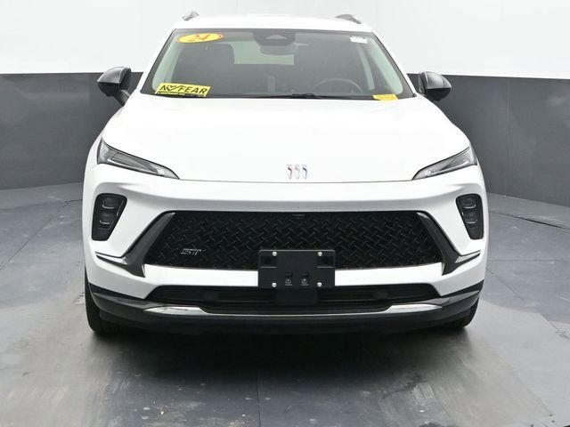 Used 2024 Buick Envision Sport Touring image 4