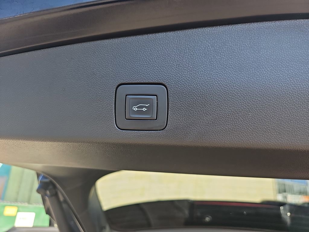 Certified 2024 Buick Encore GX Sport Touring w/ Advanced Technology Package AWD/4WD image 17