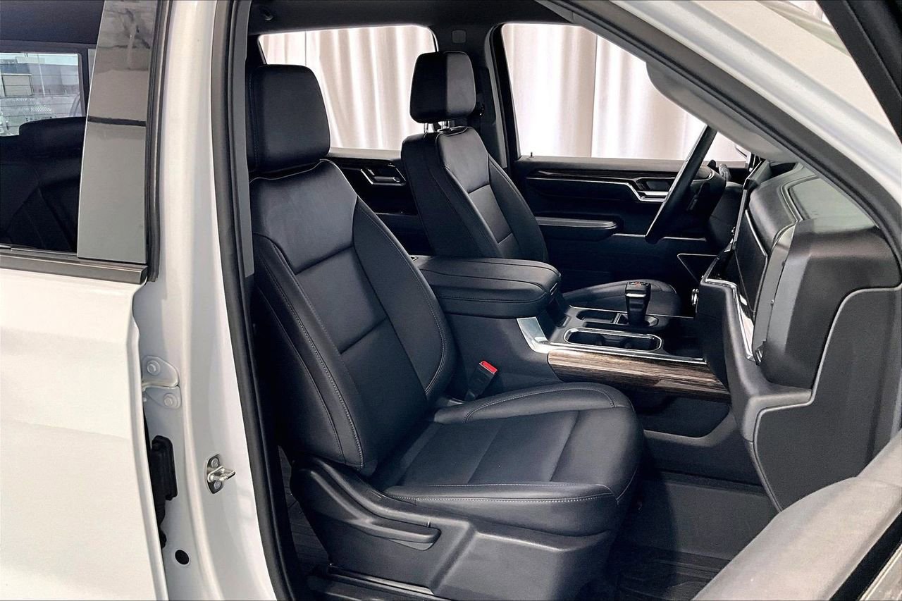 Used 2024 GMC Sierra 1500 Elevation w/ Elevation Premium Package image 16