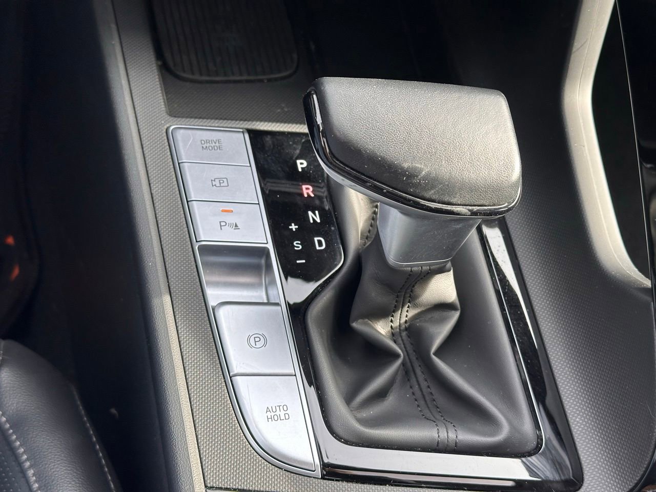 Certified 2024 Hyundai Elantra Limited image 38