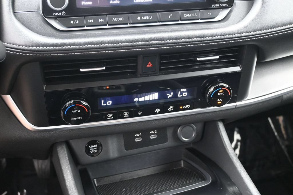 Used 2025 Nissan Rogue SV AWD/4WD image 19