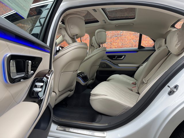 Used 2025 Mercedes-Benz S 580e S 580e image 23