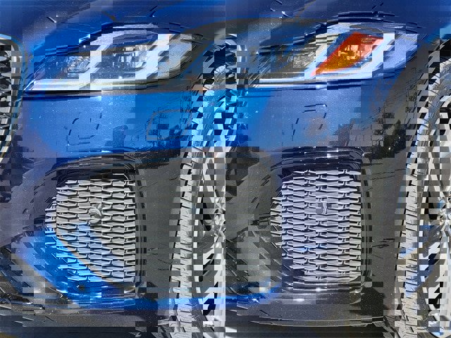 Used 2024 Jaguar XF R-Dynamic SE image 5