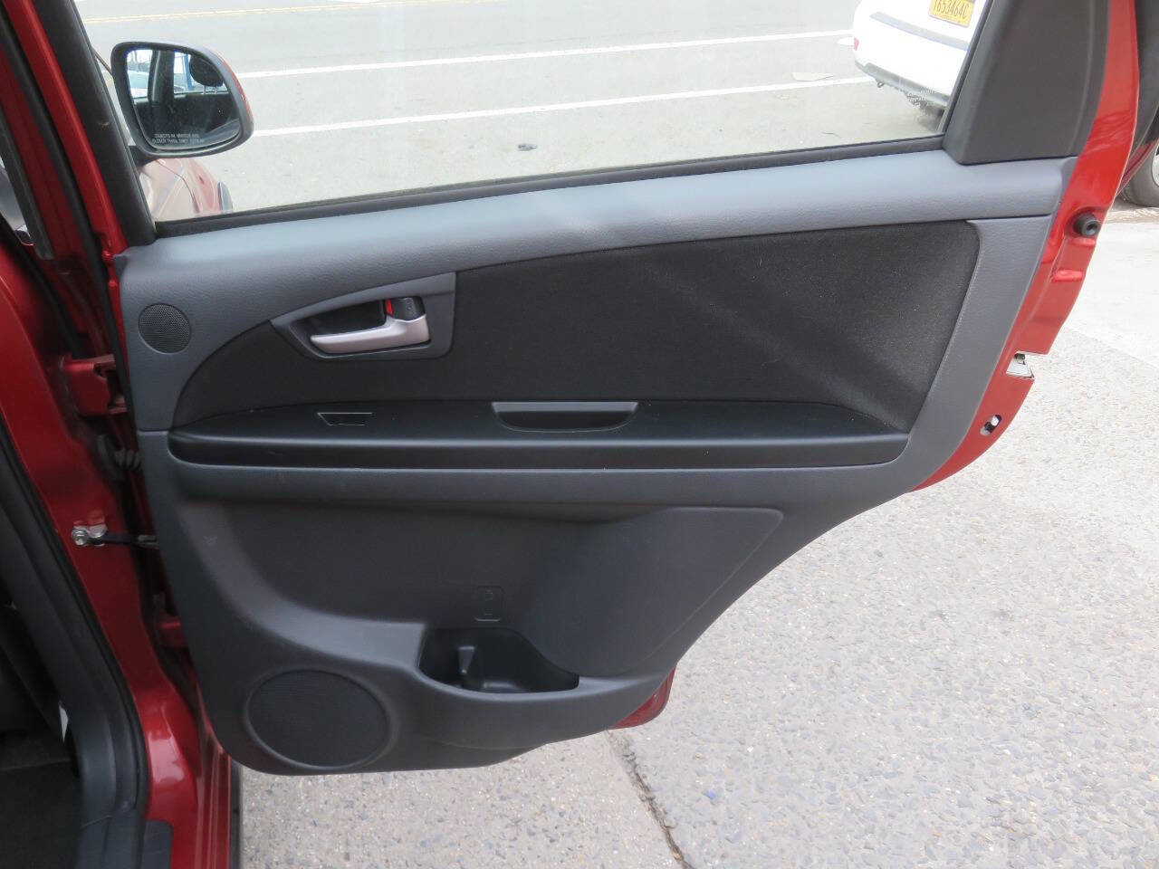 Used 2008 Suzuki SX4 AWD Hatchback w/ Touring Pkg image 27