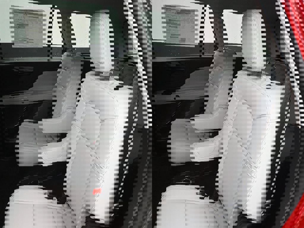 New 2026 Lincoln Aviator AWD w/ Jet Appearance Package image 26