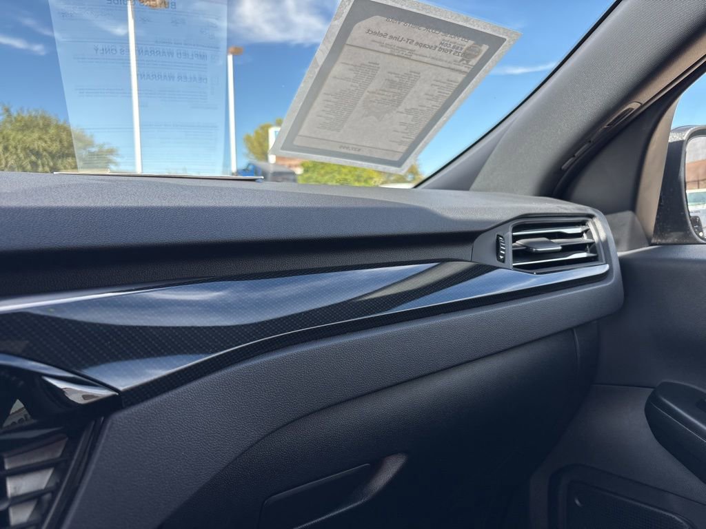 Used 2025 Ford Escape ST-Line Select AWD/4WD image 35