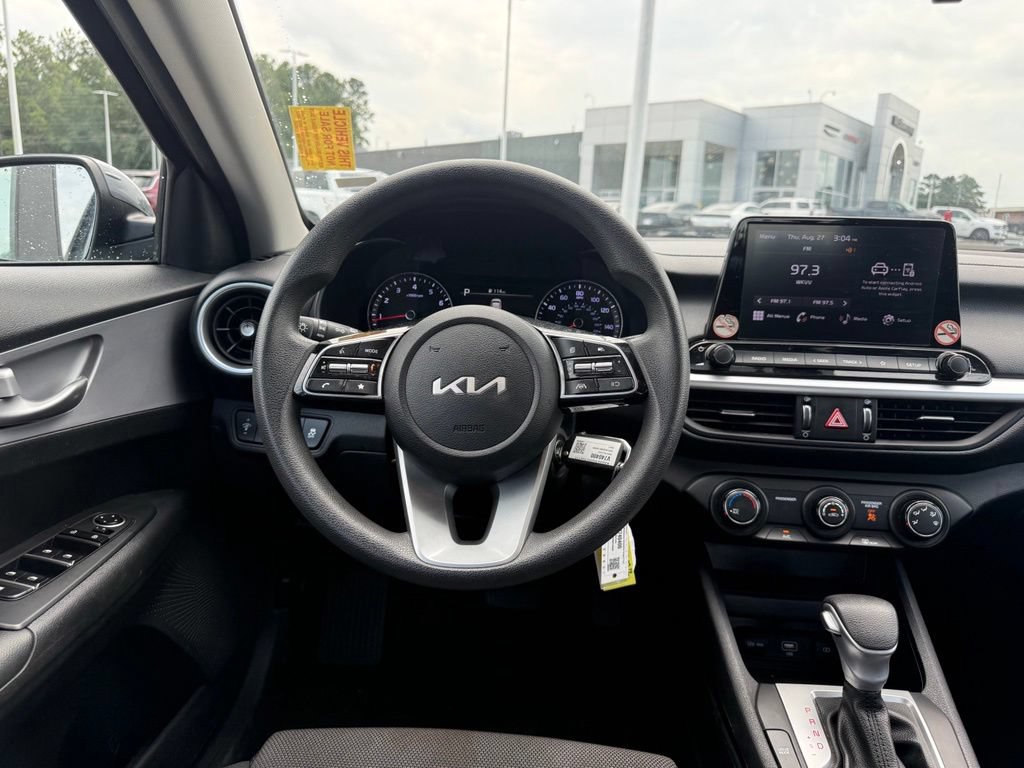 Used 2024 Kia Forte LXS FWD image 7