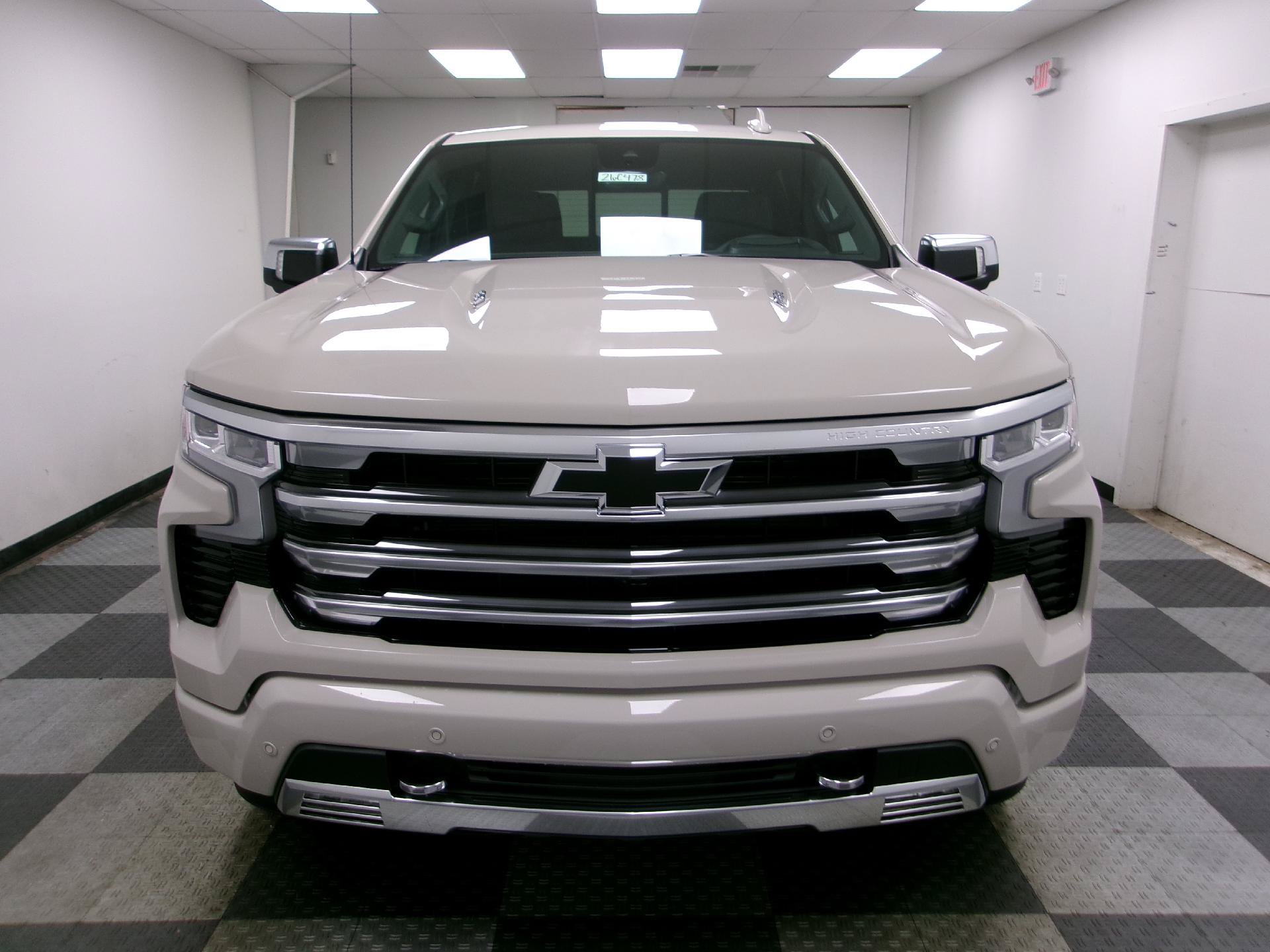 New 2026 Chevrolet Silverado 1500 High Country w/ Technology Package AWD/4WD image 16