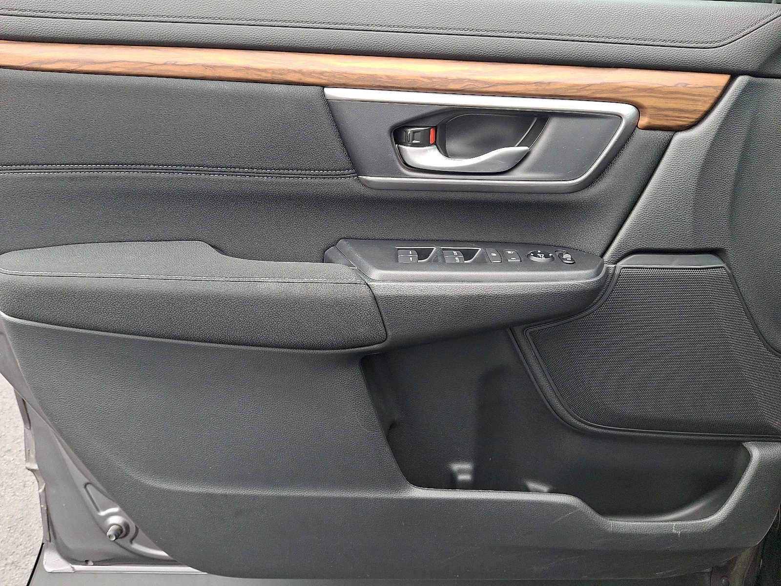 Used 2019 Honda CR-V EX image 12