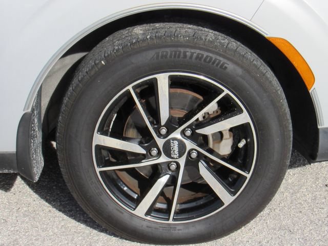 Used 2020 Kia Soul LX FWD image 10