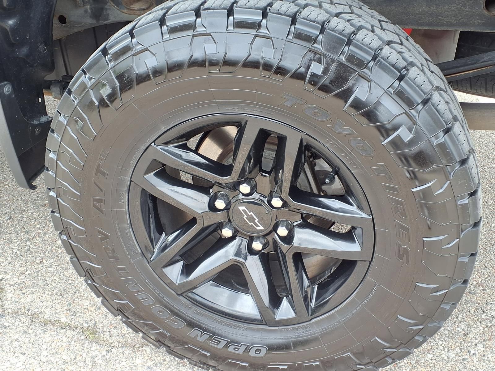 Used 2021 Chevrolet Silverado 1500 Custom Trail Boss w/ LPO, Dark Essentials Package AWD/4WD image 8