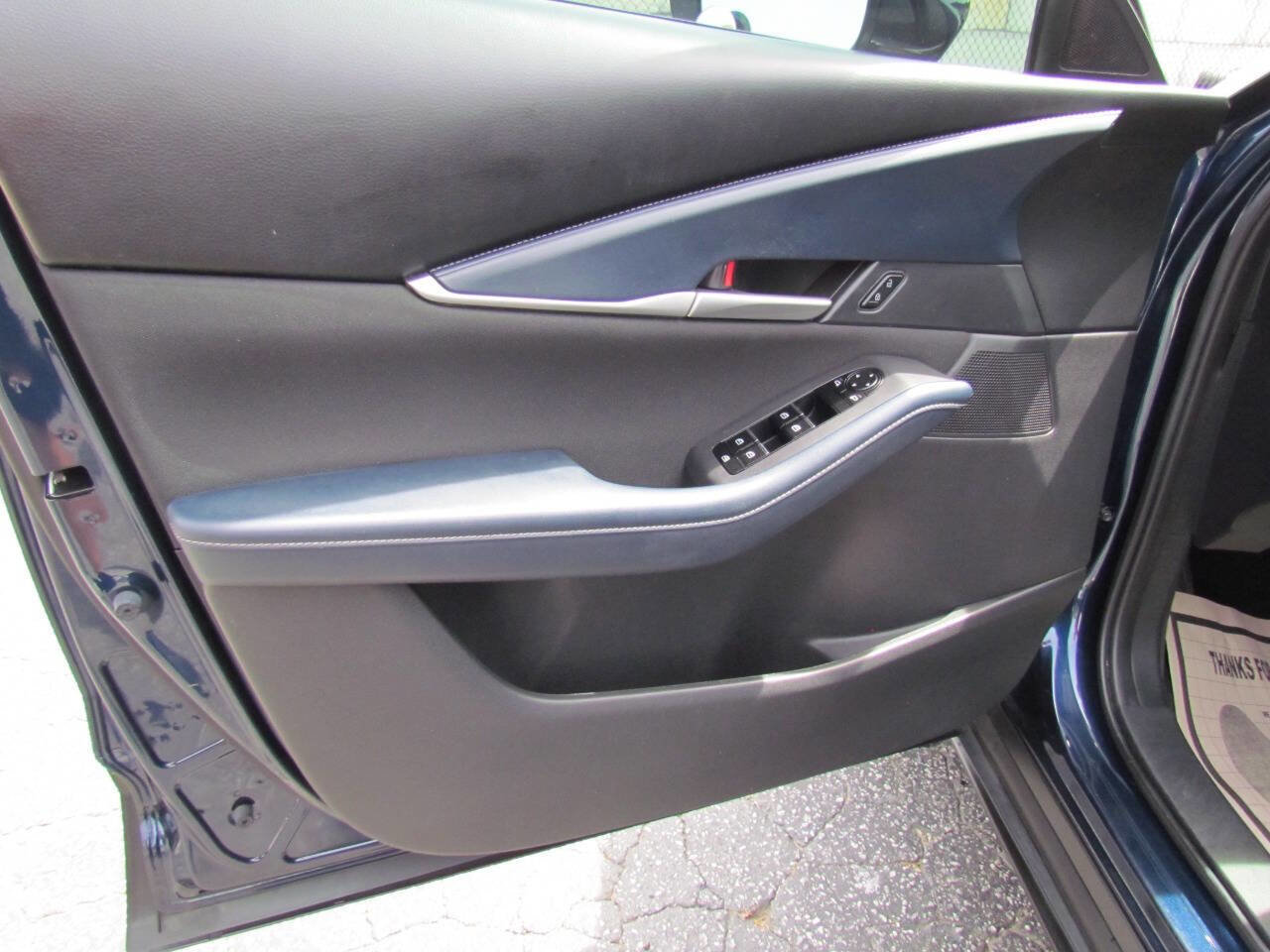 Used 2020 MAZDA CX-30 FWD image 11