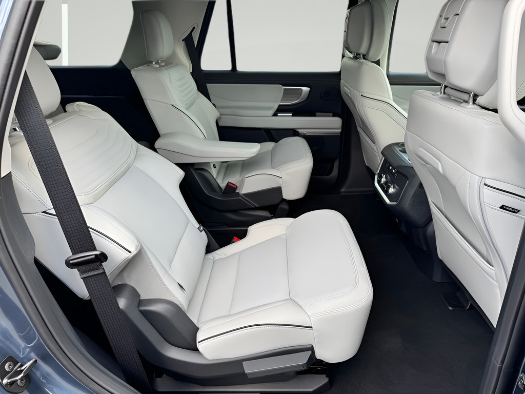 New 2027 Ford Expedition Platinum w/ Platinum Ultimate Package AWD/4WD image 29