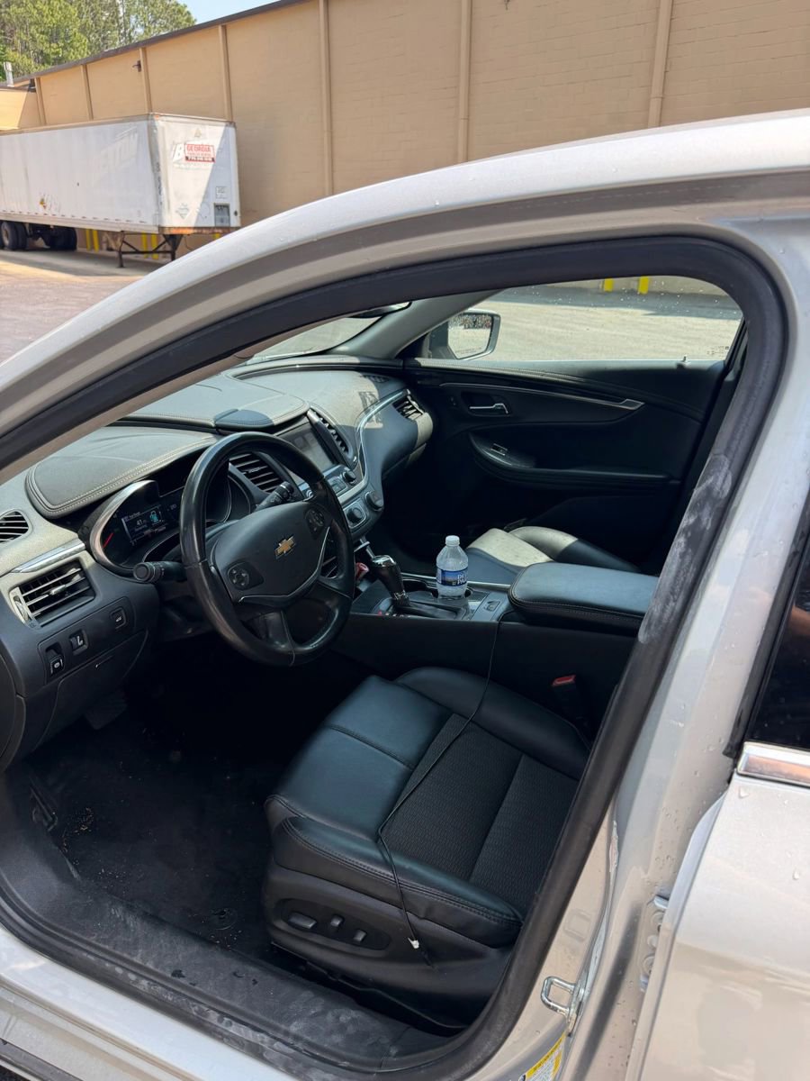 Used 2020 Chevrolet Impala LT FWD image 2