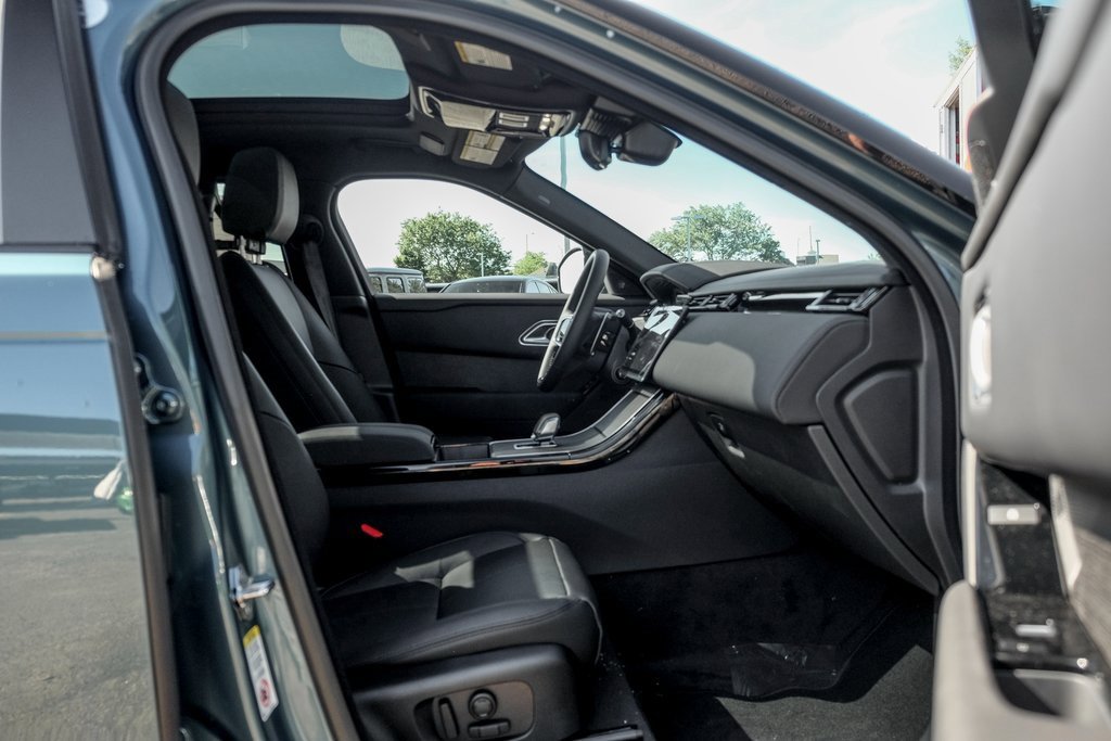 New 2026 Land Rover Range Rover Velar Dynamic SE image 21