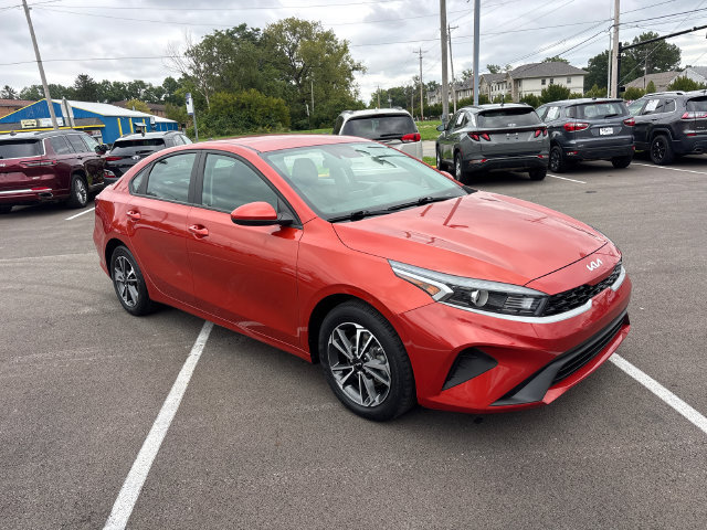 Used 2023 Kia Forte LXS FWD image 5