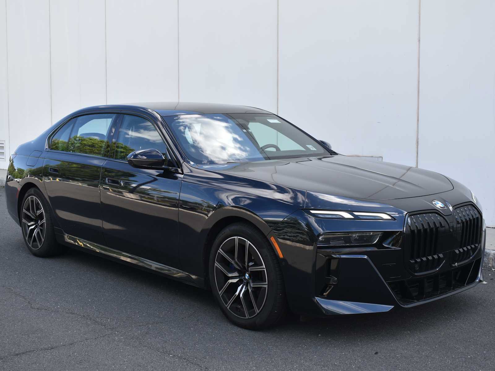 Certified 2024 BMW 740i xDrive AWD/4WD image 1