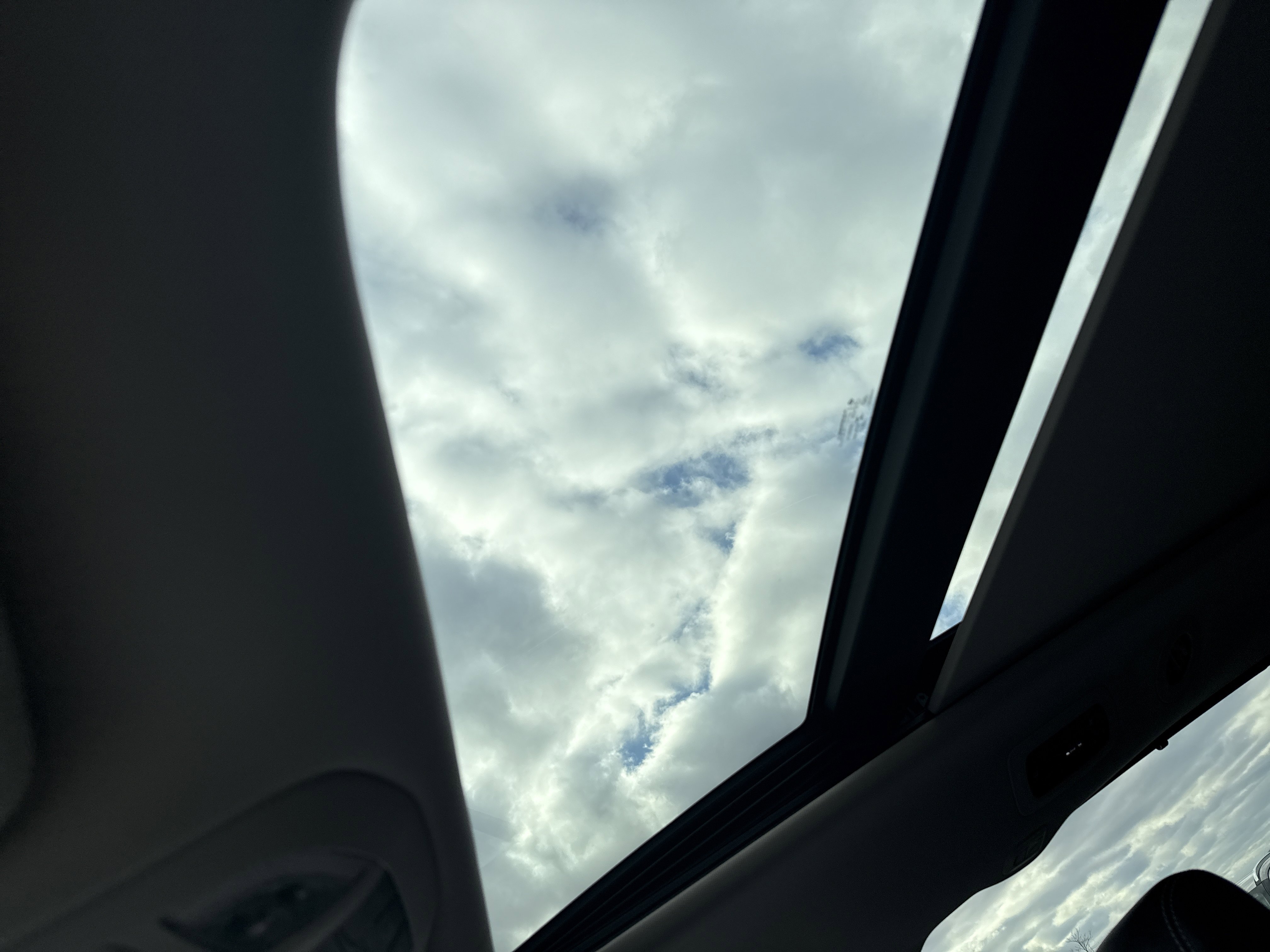 Used 2021 Chrysler Pacifica Limited image 32