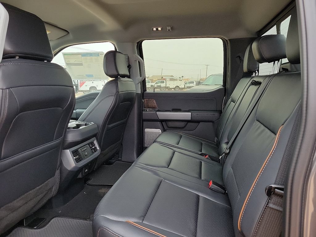 New 2026 Ford F350 Lariat w/ Black Appearance Package AWD/4WD image 16