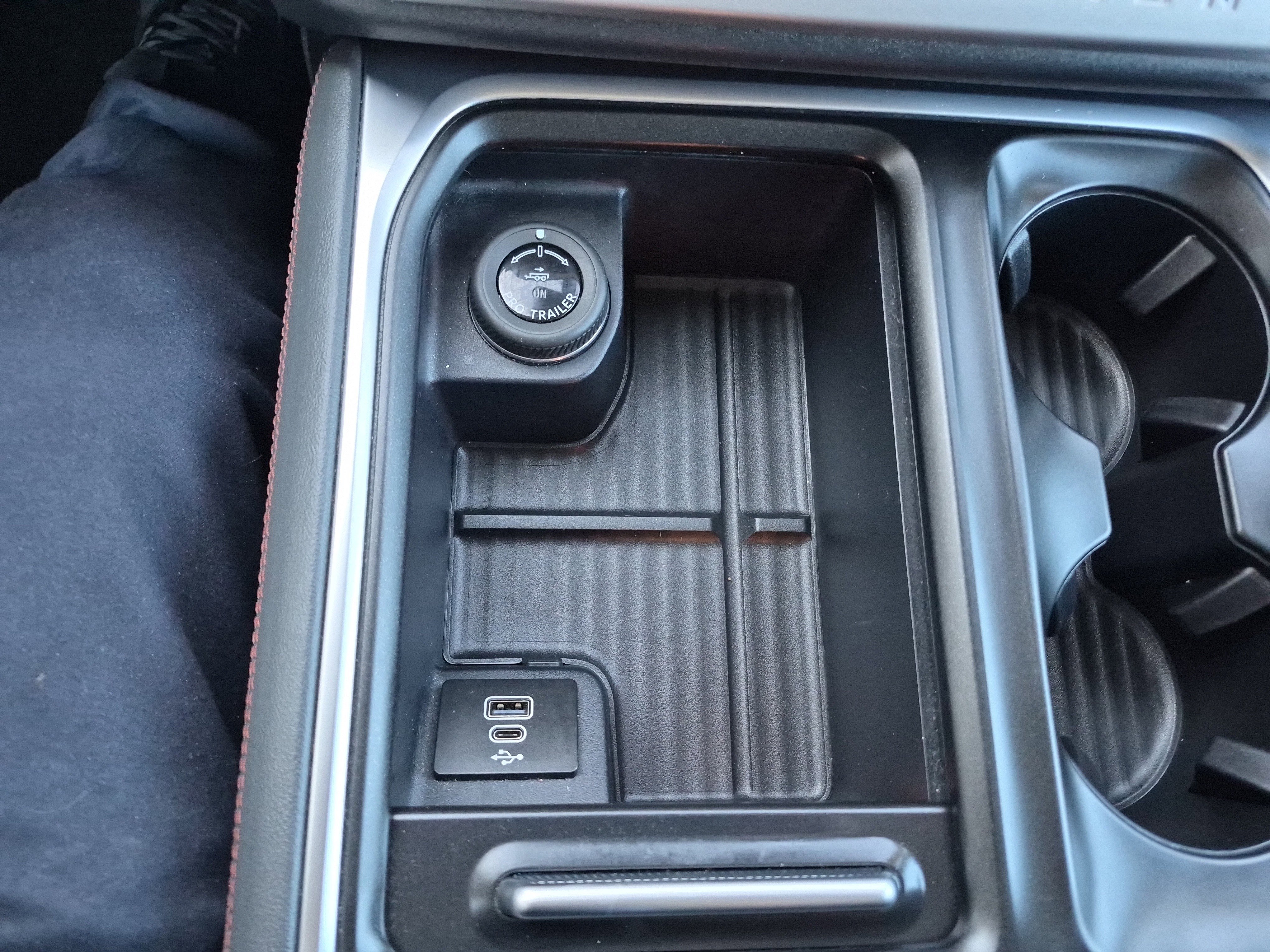 Certified 2025 Ford Expedition Active AWD/4WD image 30