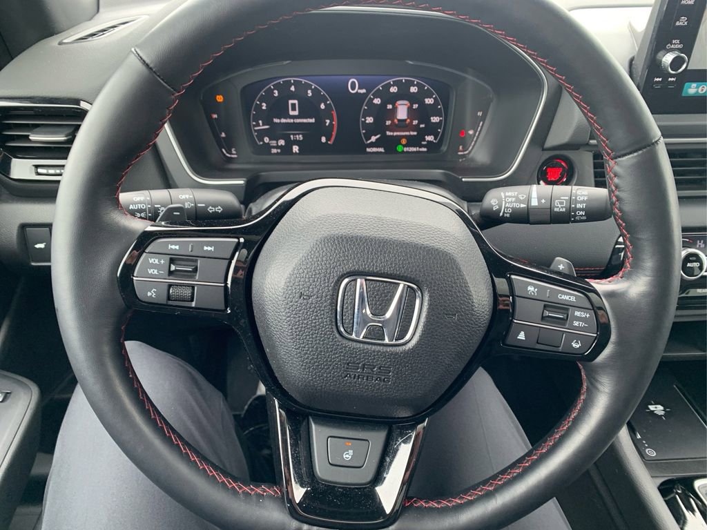 Used 2025 Honda Pilot Black Edition image 17