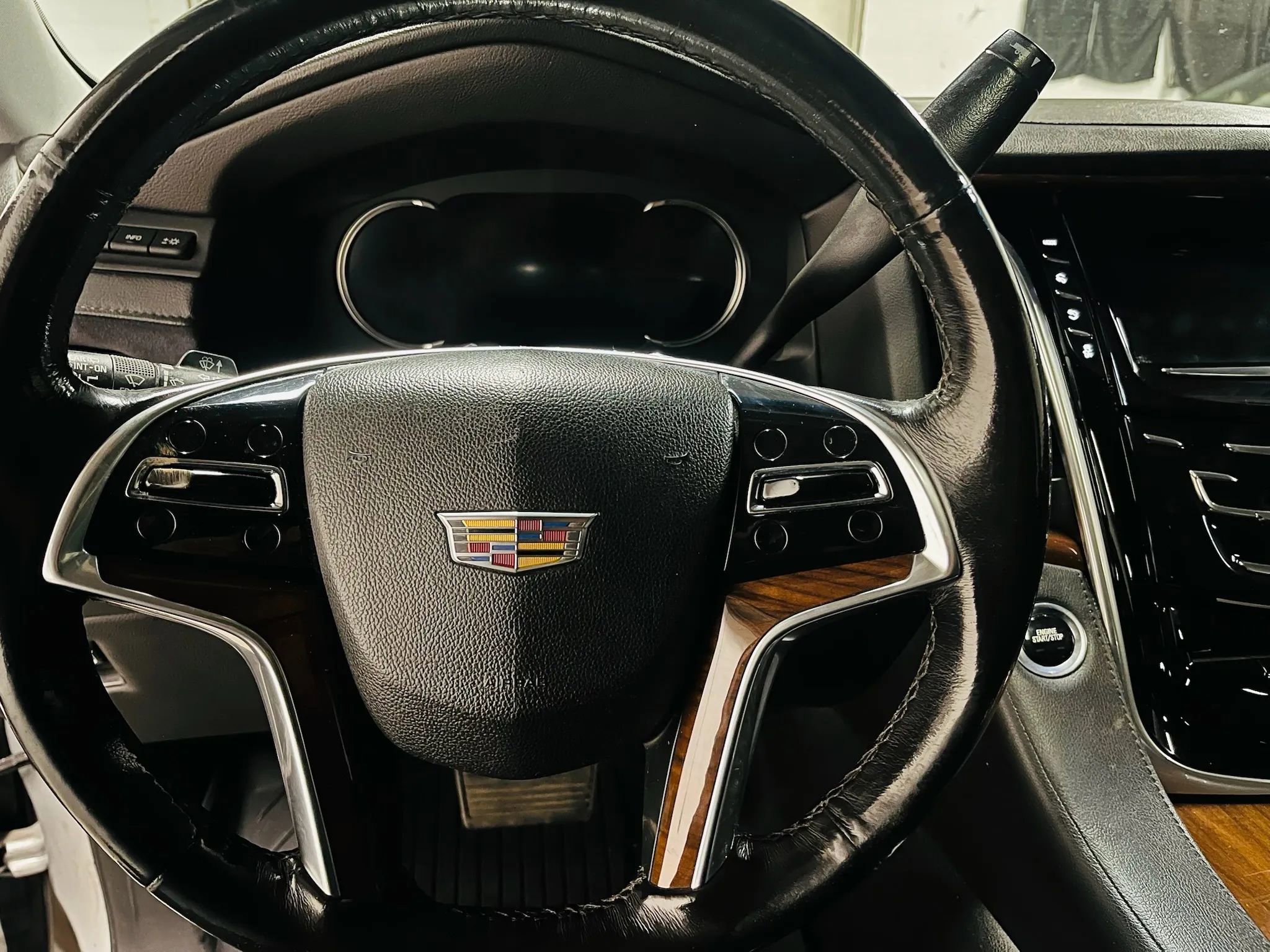 Used 2018 Cadillac Escalade Premium Luxury image 29