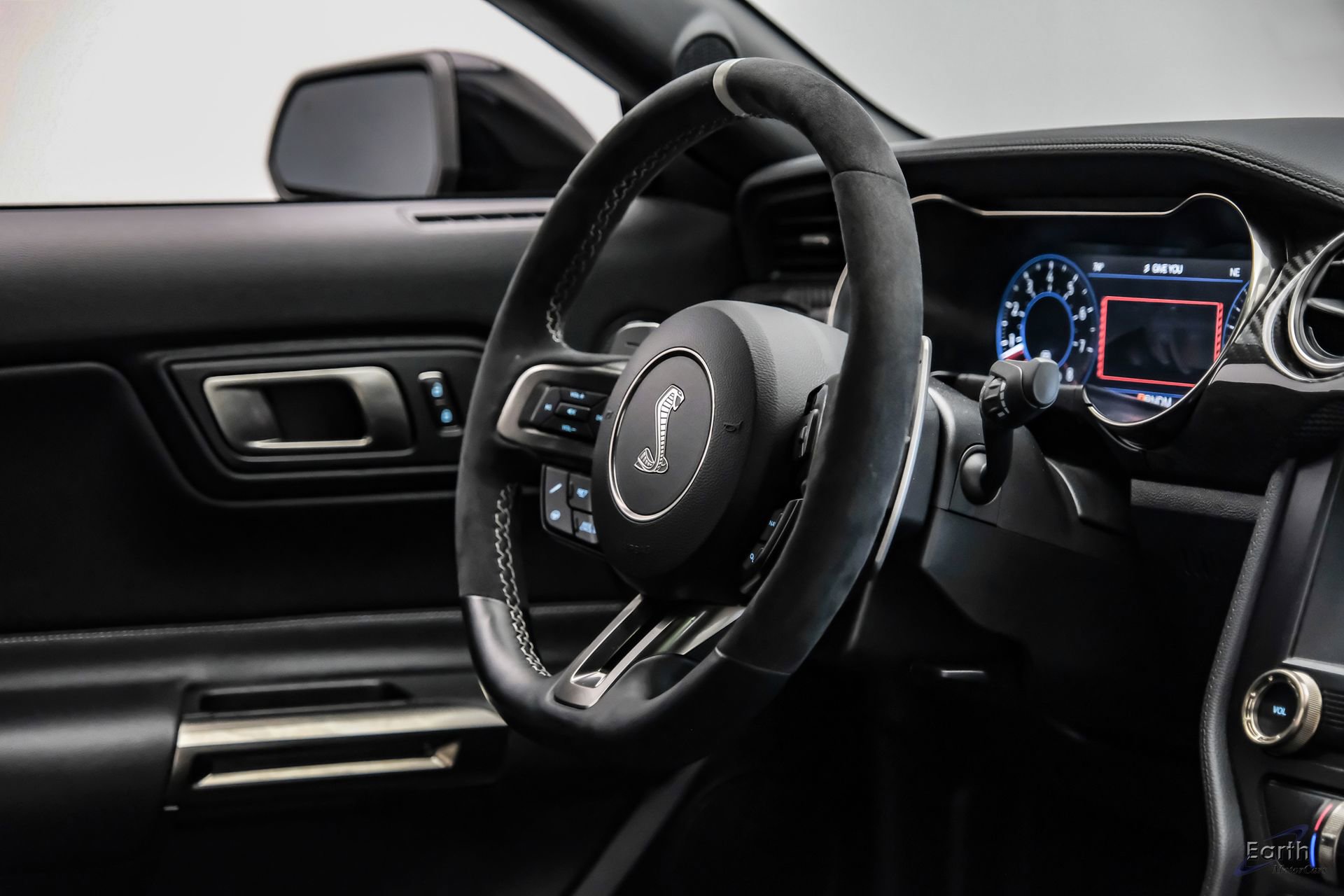 Used 2021 Ford Mustang Shelby GT500 w/ Carbon Fiber Track Pack RWD image 44