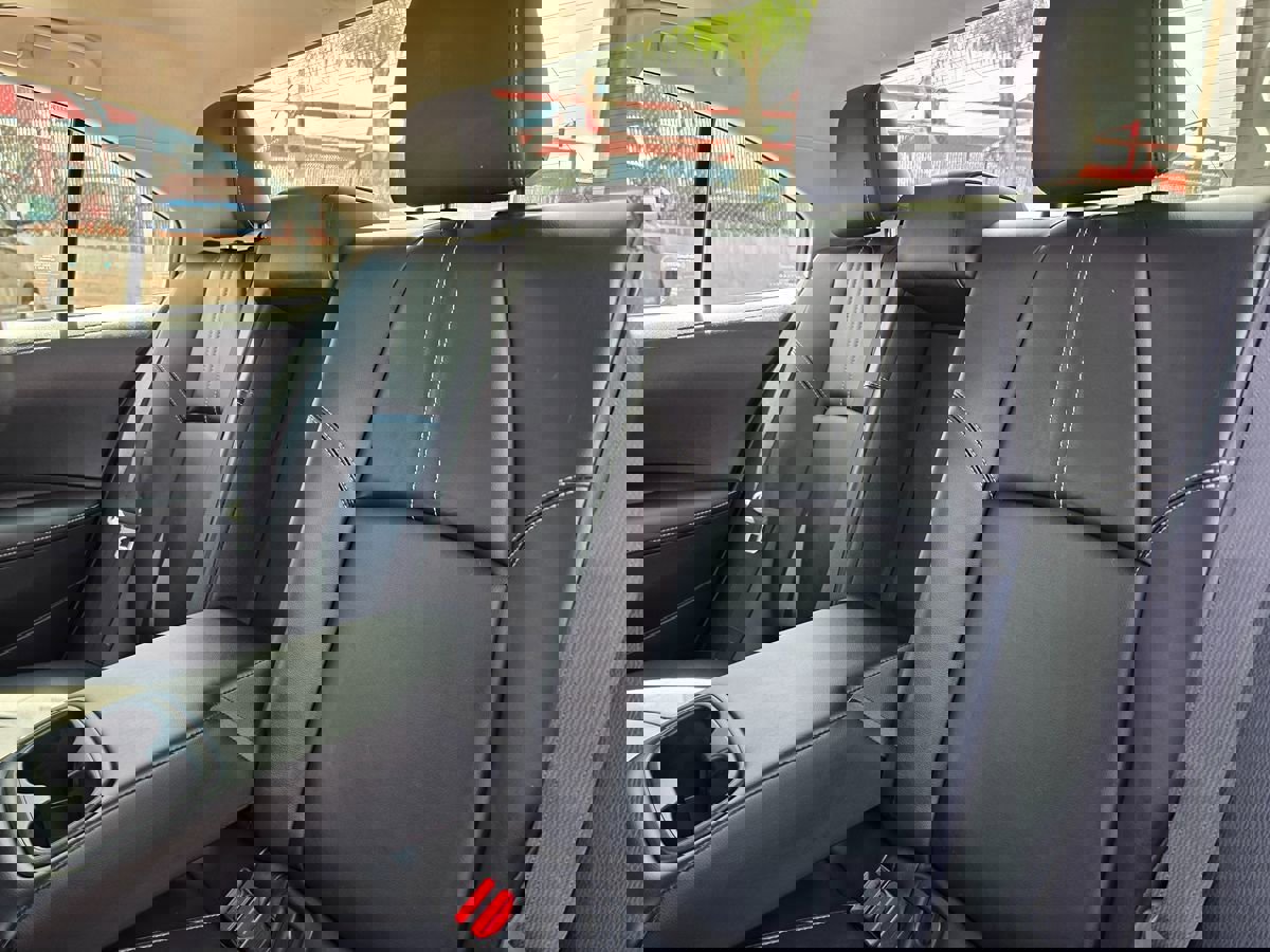 Used 2020 Toyota Corolla XLE FWD image 23