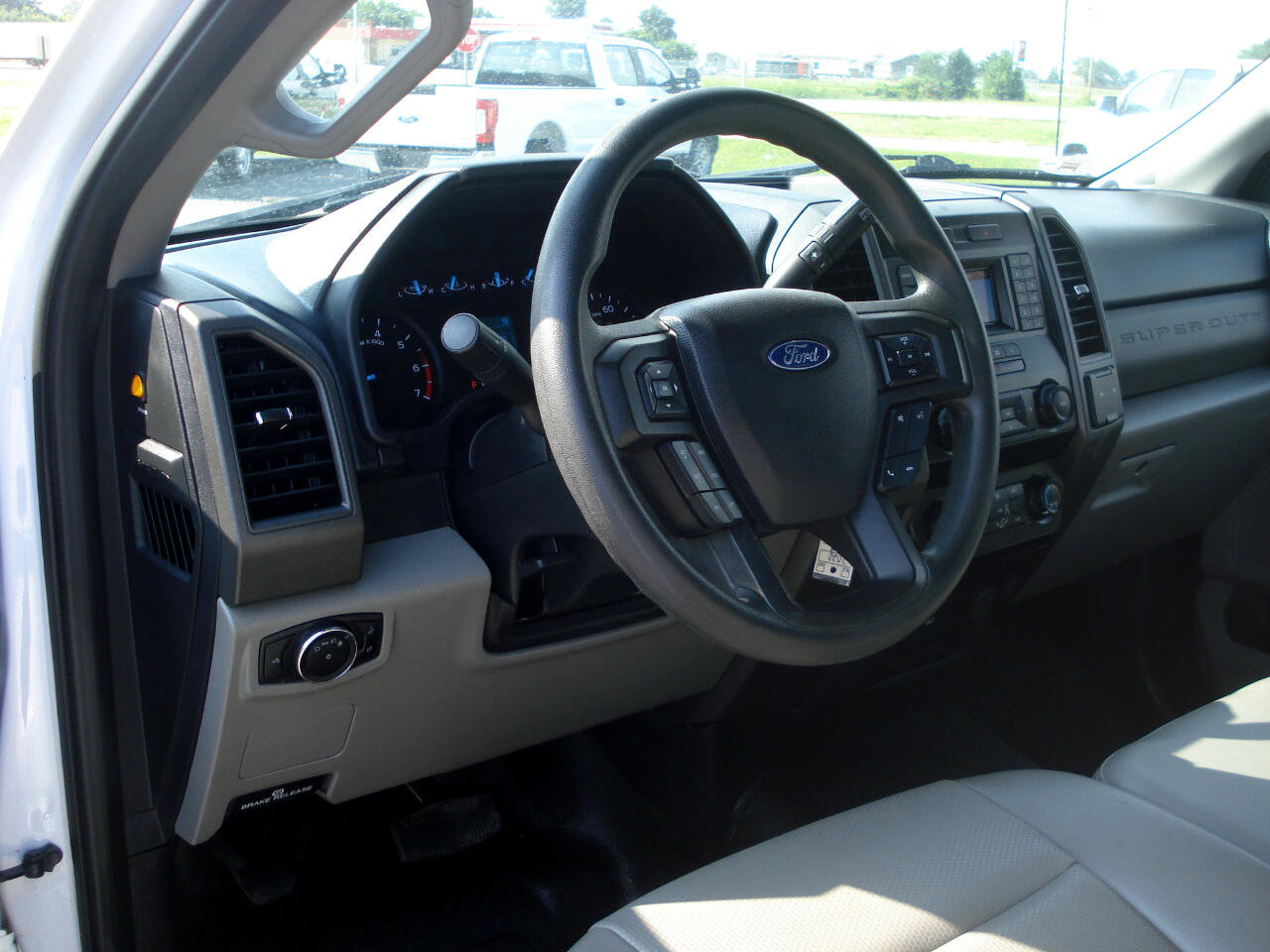 Used 2020 Ford F250 XL w/ Power Equipment Group image 33