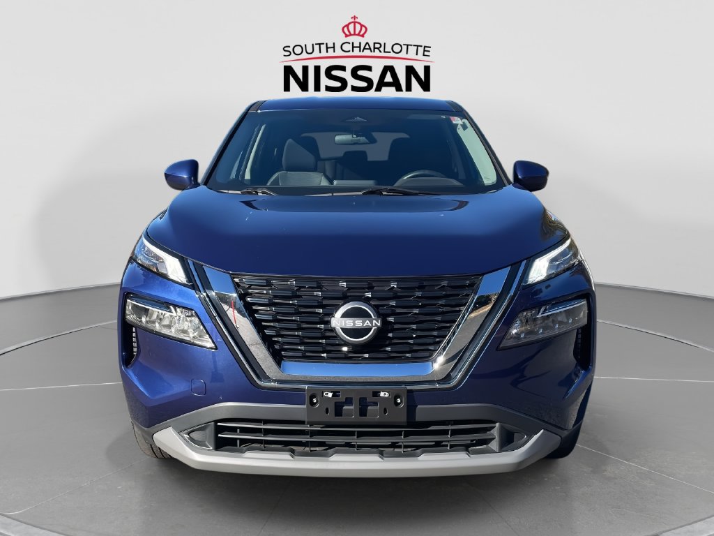 Used 2023 Nissan Rogue SV AWD/4WD image 2