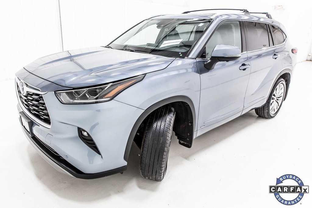 Used 2023 Toyota Highlander Platinum image 2