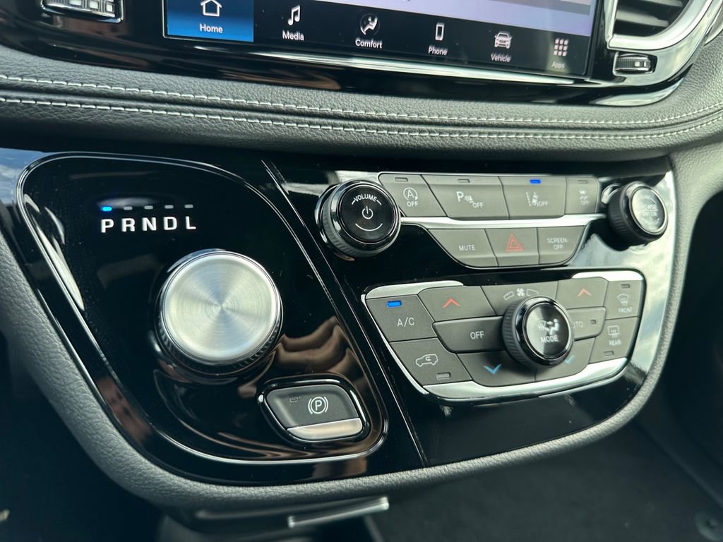 New 2026 Chrysler Pacifica Select image 20