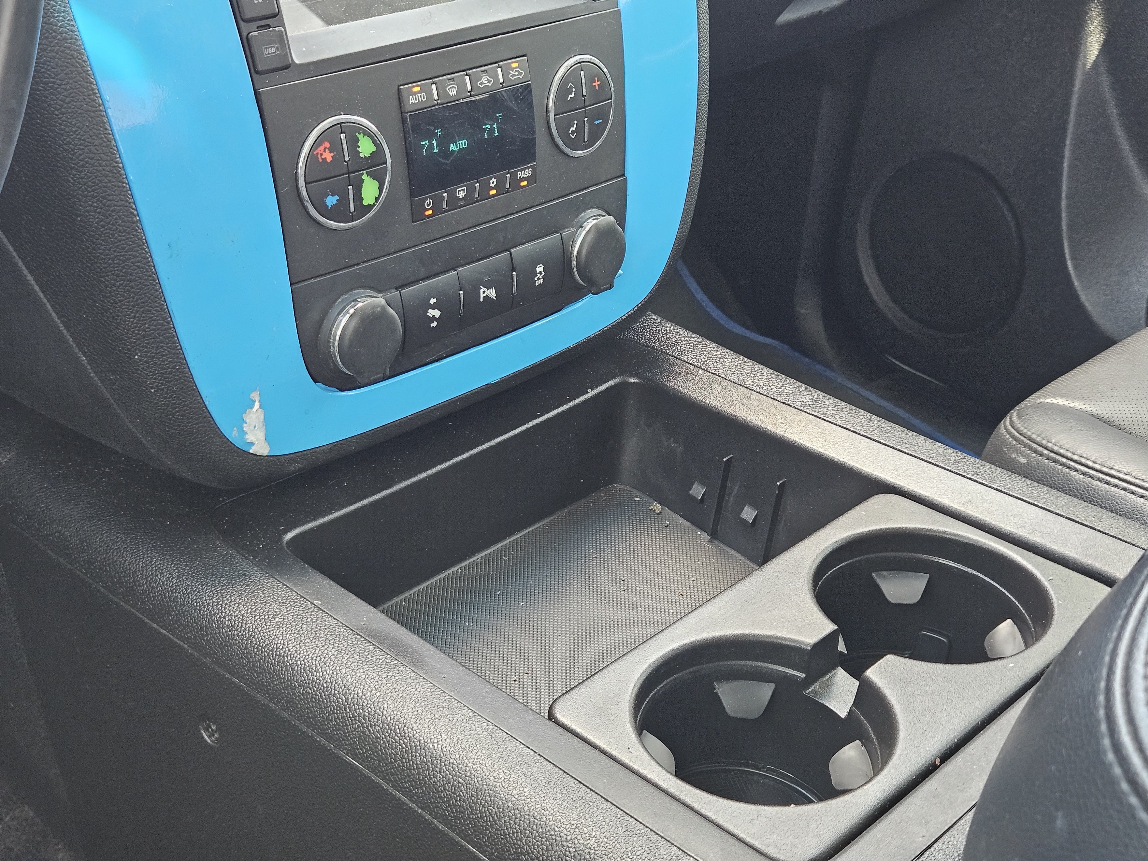Used 2014 Chevrolet Silverado 2500 LTZ w/ LTZ Plus Package AWD/4WD image 21