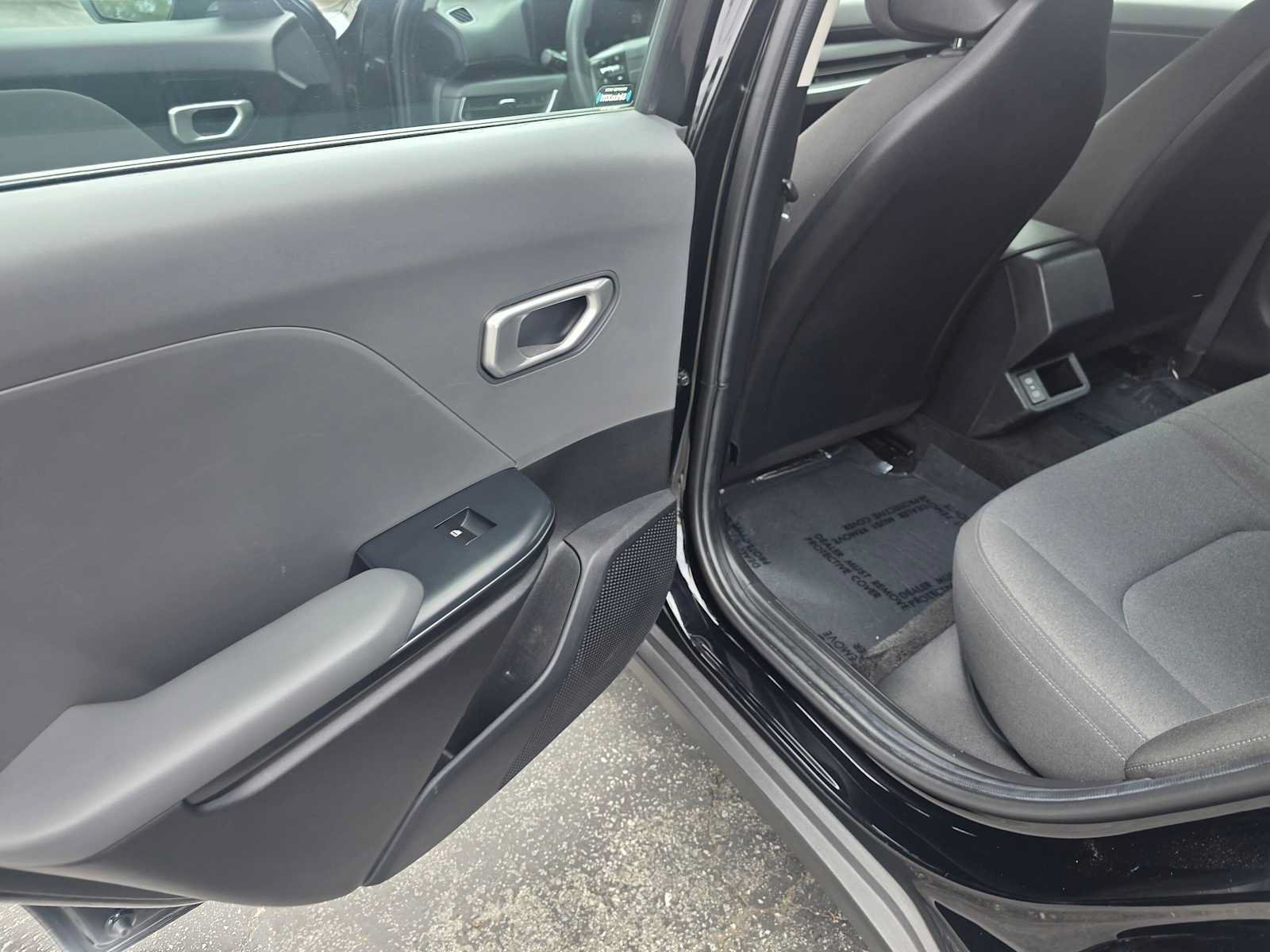 Used 2025 Kia K4 FWD image 15
