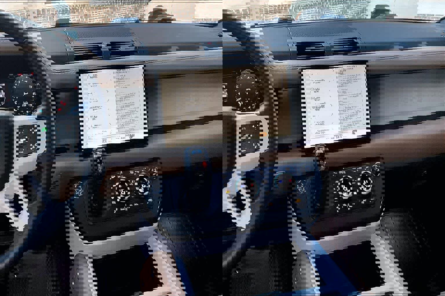 Used 2025 Land Rover Defender 110 X-Dynamic SE image 7