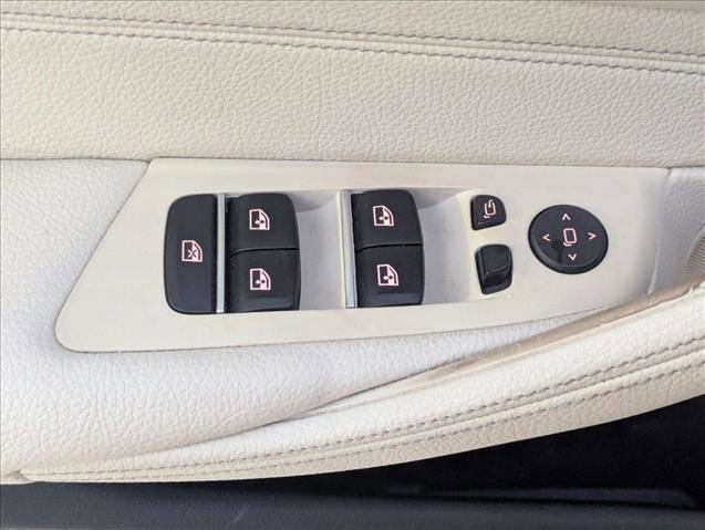 Used 2021 BMW 530i w/ M Sport Package image 11