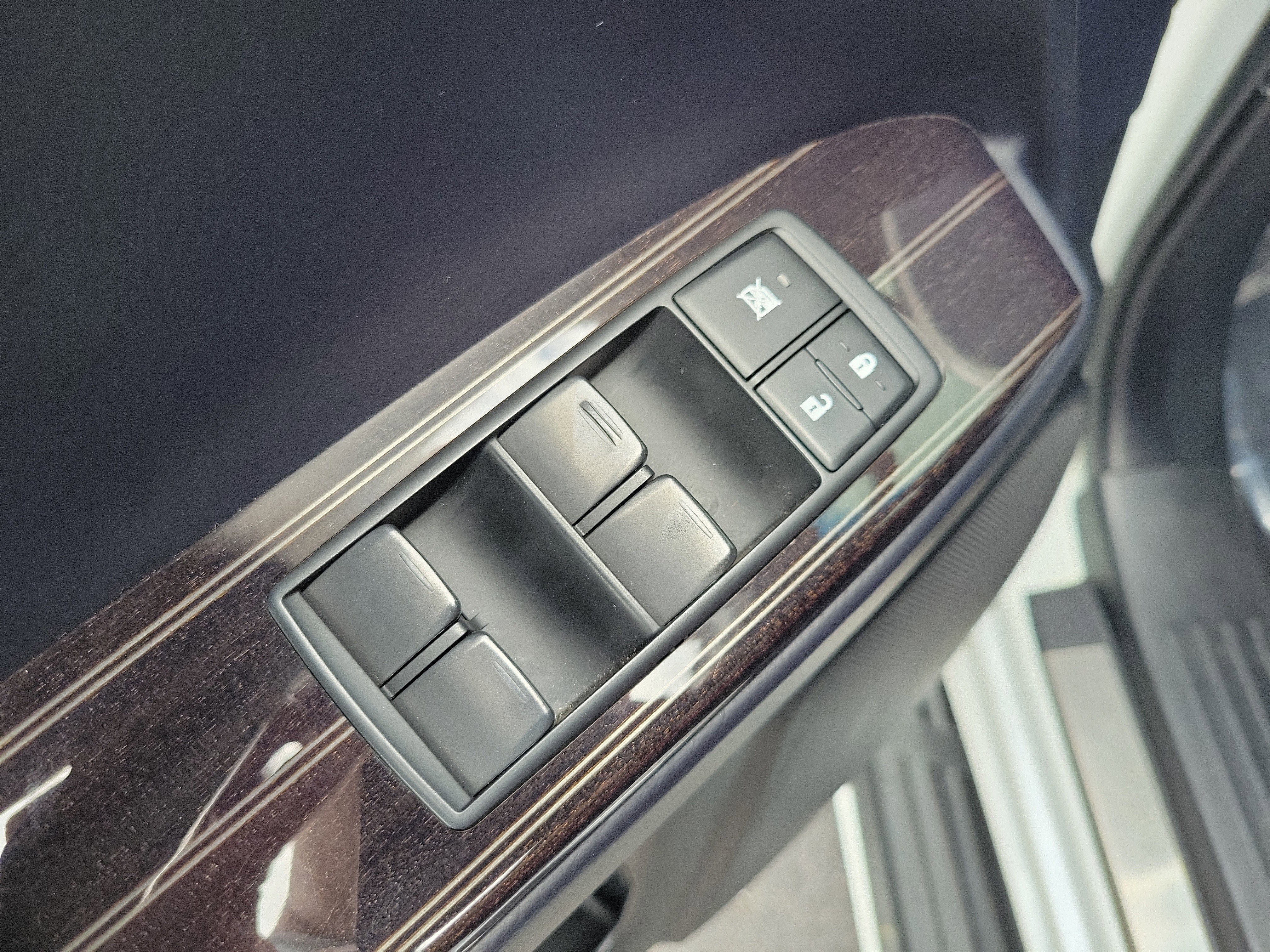 Used 2021 Lexus GX 460 Premium w/ Premium Package image 17