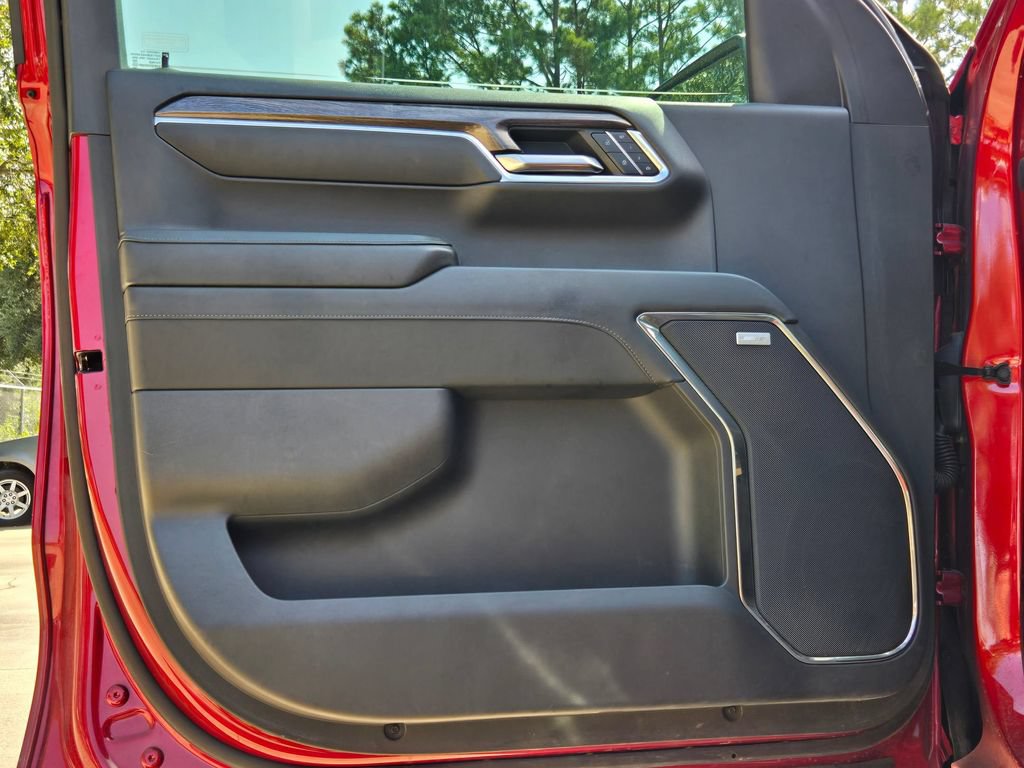 Used 2023 Chevrolet Silverado 1500 LTZ w/ LTZ Convenience Package II AWD/4WD image 14