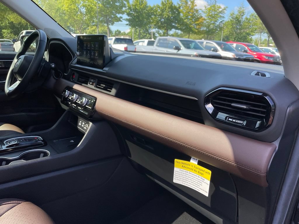 Used 2025 Honda Pilot Elite image 37